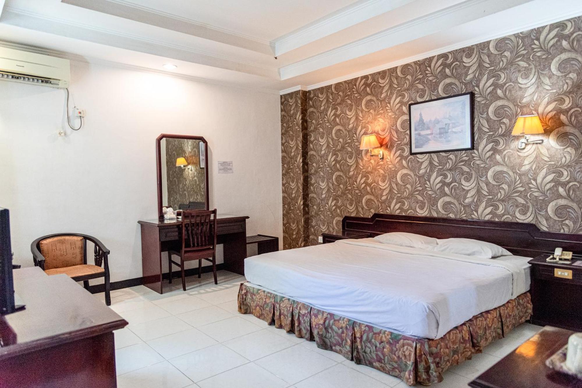 Melin Hotel Tanjungpinang Exterior photo